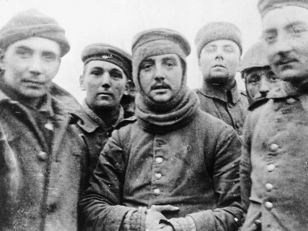 «Вы не страляйце, мы не страляем». Як англійскія і нямецкія вайскоўцы дамовіліся пра «Каляднае перамір’е» ў 1914 годзе